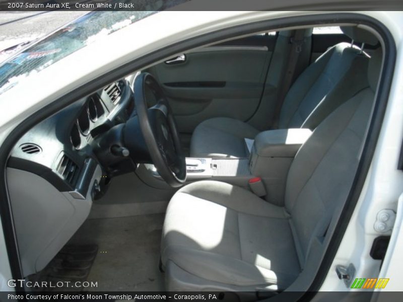 Cream White / Black 2007 Saturn Aura XE