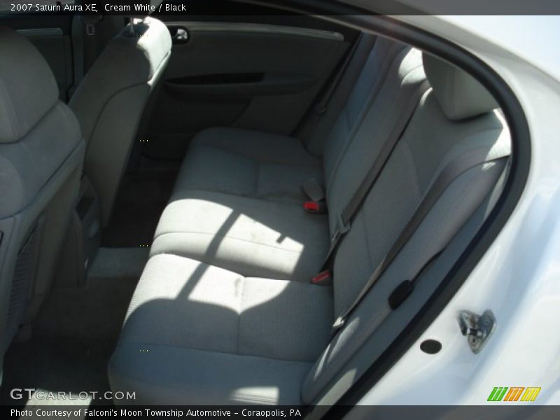 Cream White / Black 2007 Saturn Aura XE