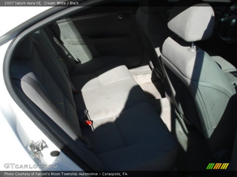 Cream White / Black 2007 Saturn Aura XE