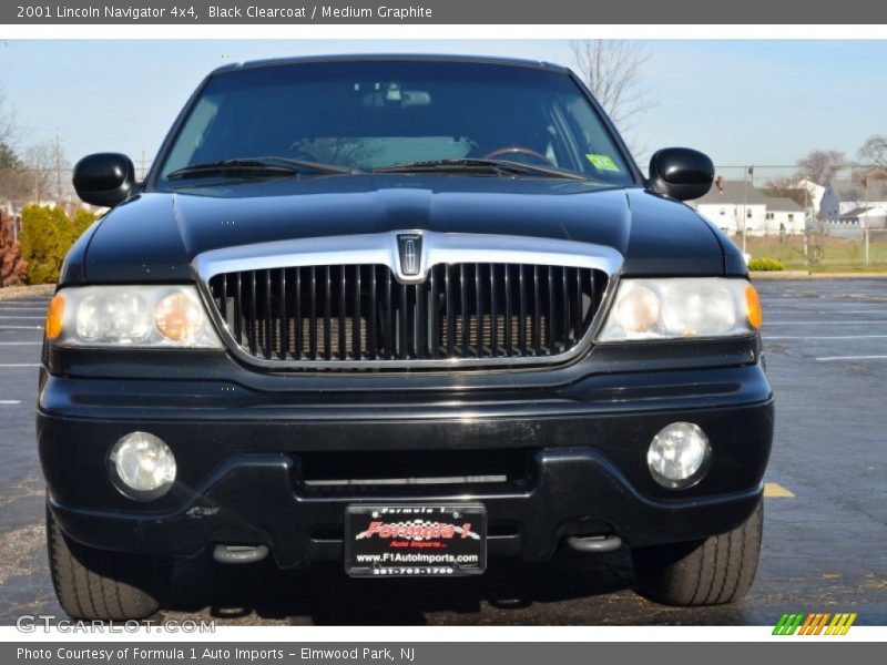 Black Clearcoat / Medium Graphite 2001 Lincoln Navigator 4x4