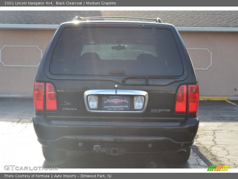 Black Clearcoat / Medium Graphite 2001 Lincoln Navigator 4x4