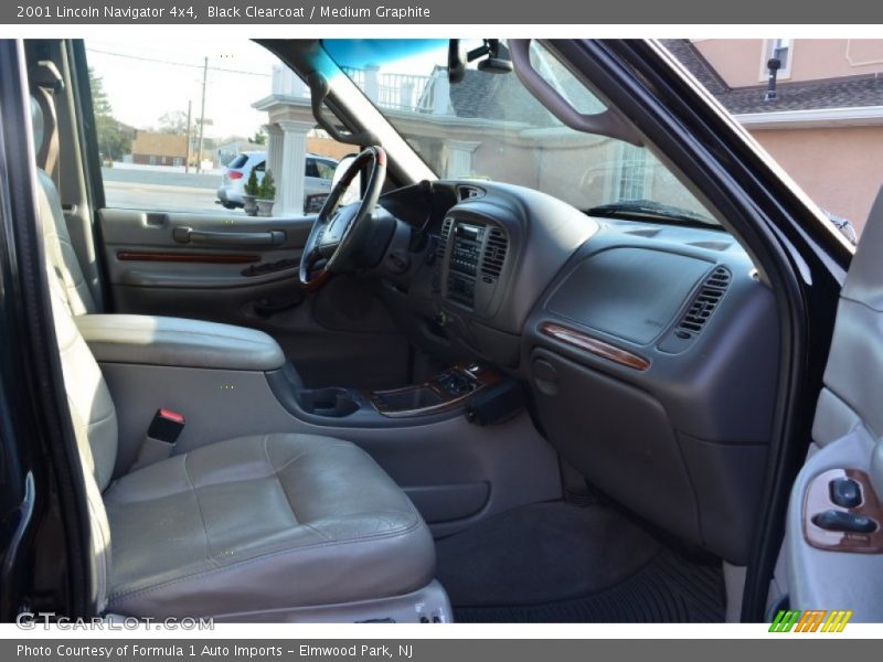 Black Clearcoat / Medium Graphite 2001 Lincoln Navigator 4x4