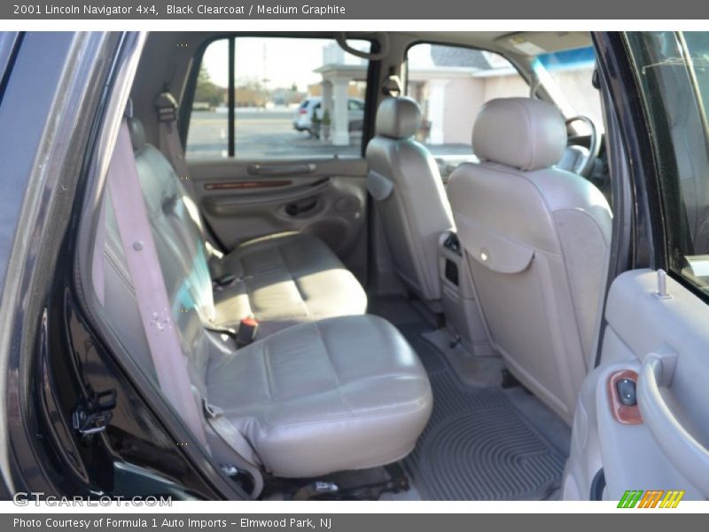 Black Clearcoat / Medium Graphite 2001 Lincoln Navigator 4x4