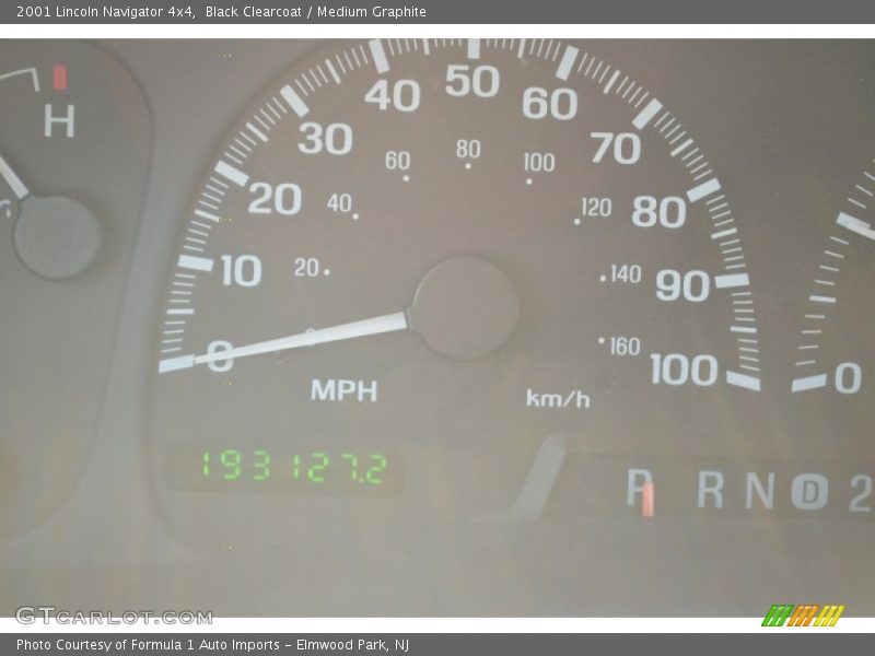 Black Clearcoat / Medium Graphite 2001 Lincoln Navigator 4x4