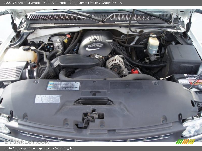 Summit White / Graphite Gray 2002 Chevrolet Silverado 1500 LS Extended Cab