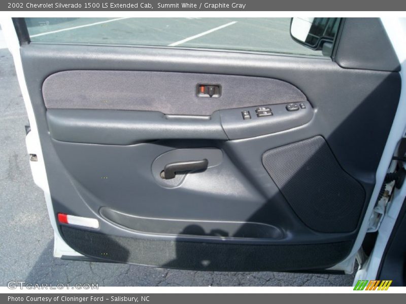 Summit White / Graphite Gray 2002 Chevrolet Silverado 1500 LS Extended Cab