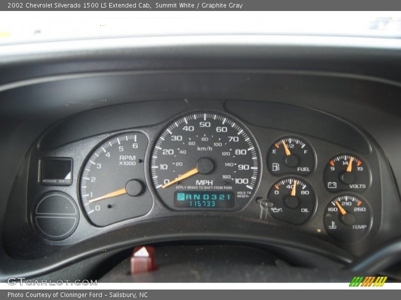 Summit White / Graphite Gray 2002 Chevrolet Silverado 1500 LS Extended Cab