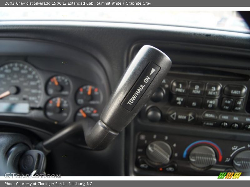Summit White / Graphite Gray 2002 Chevrolet Silverado 1500 LS Extended Cab