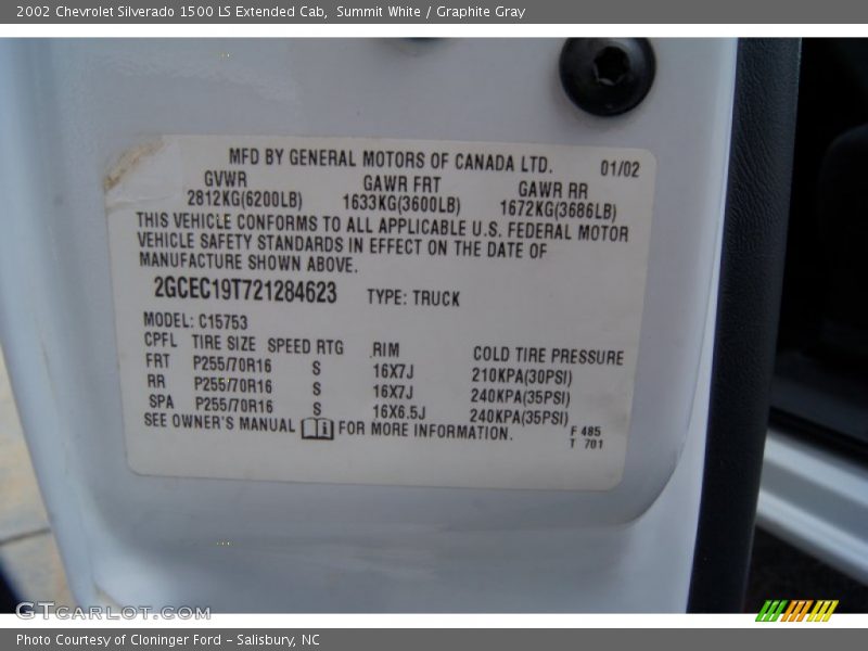 Summit White / Graphite Gray 2002 Chevrolet Silverado 1500 LS Extended Cab