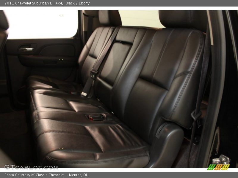 Black / Ebony 2011 Chevrolet Suburban LT 4x4