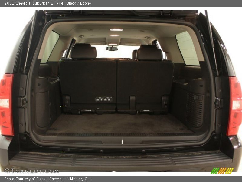 Black / Ebony 2011 Chevrolet Suburban LT 4x4