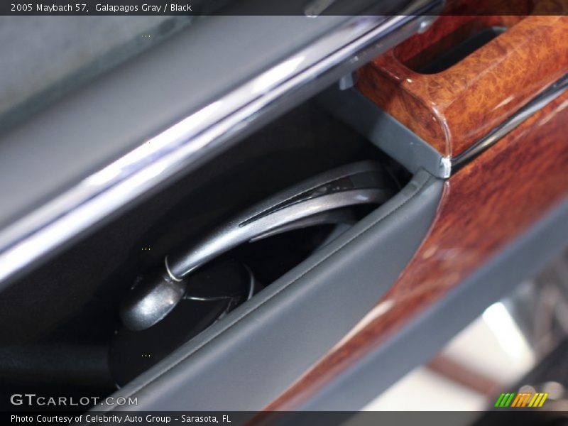 Galapagos Gray / Black 2005 Maybach 57