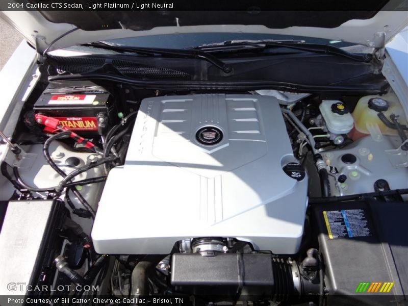 Light Platinum / Light Neutral 2004 Cadillac CTS Sedan