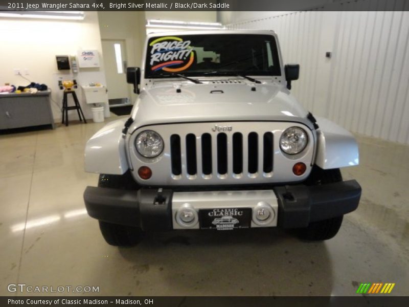 Bright Silver Metallic / Black/Dark Saddle 2011 Jeep Wrangler Sahara 4x4