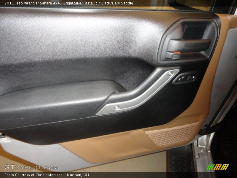 Bright Silver Metallic / Black/Dark Saddle 2011 Jeep Wrangler Sahara 4x4