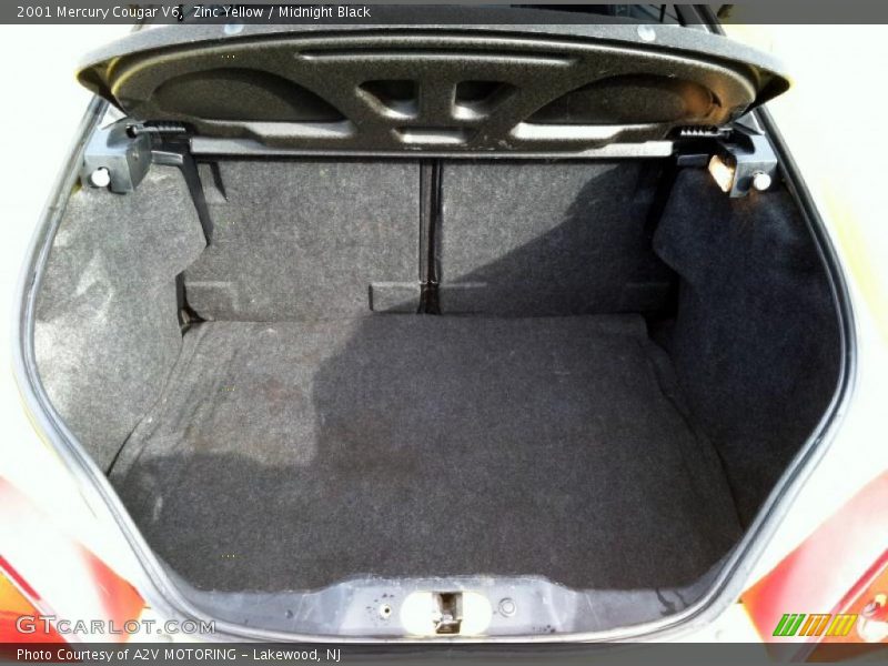  2001 Cougar V6 Trunk