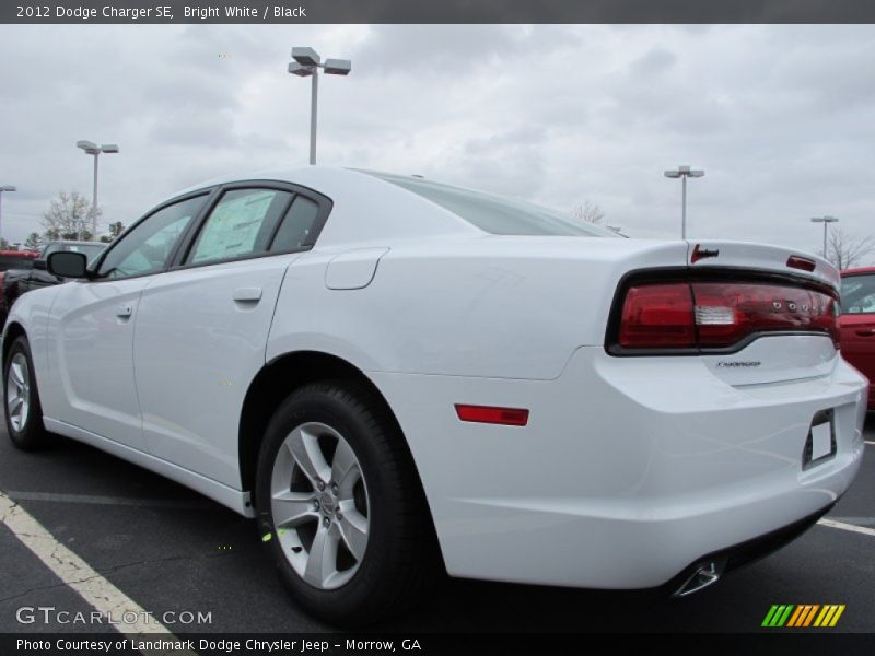 Bright White / Black 2012 Dodge Charger SE