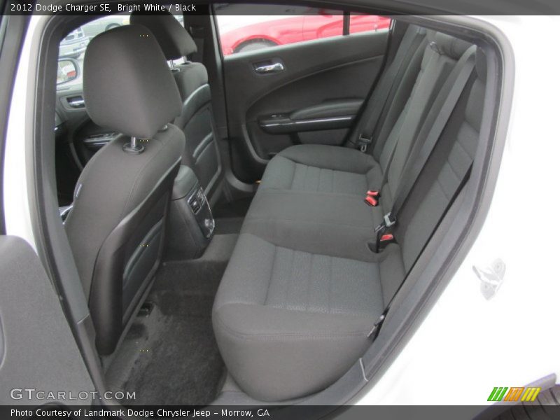 Bright White / Black 2012 Dodge Charger SE