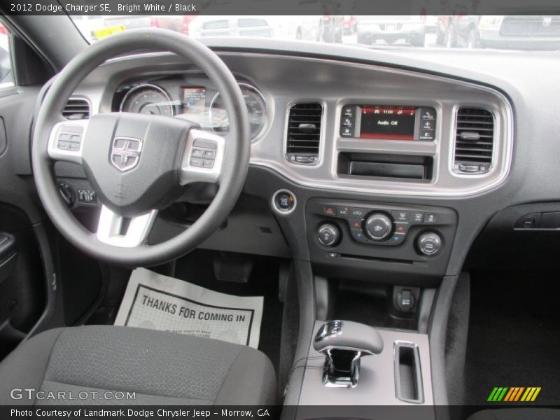 Bright White / Black 2012 Dodge Charger SE