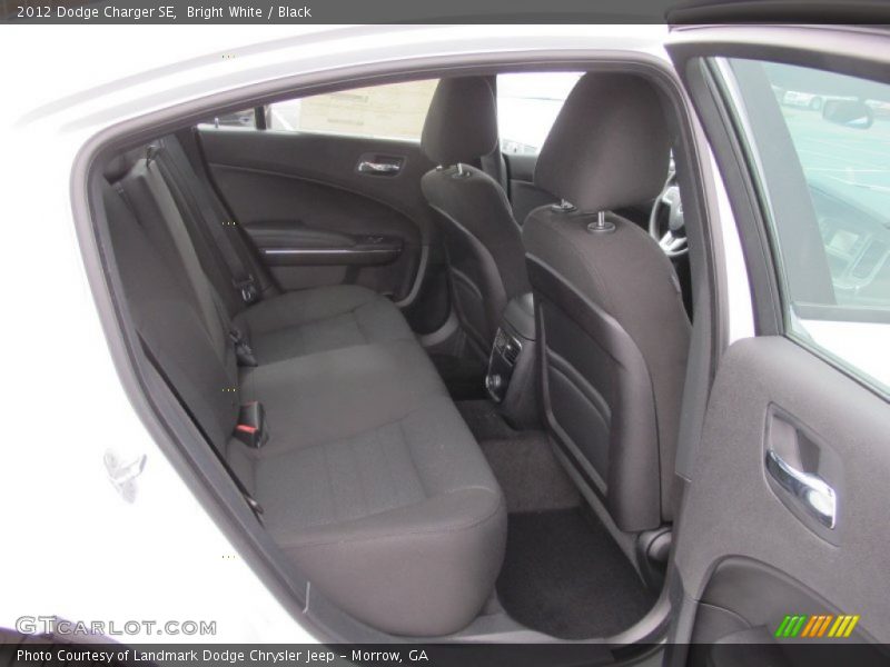 Bright White / Black 2012 Dodge Charger SE