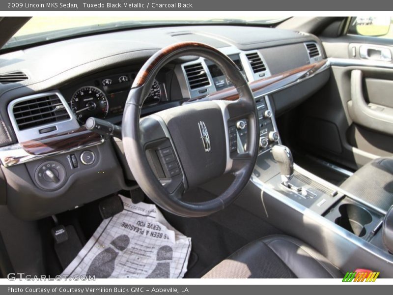 Tuxedo Black Metallic / Charcoal Black 2009 Lincoln MKS Sedan