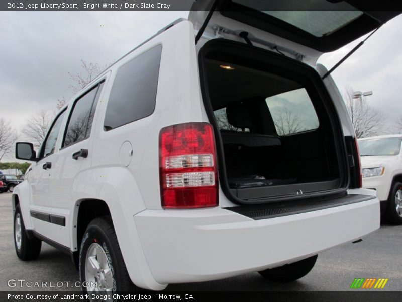 Bright White / Dark Slate Gray 2012 Jeep Liberty Sport