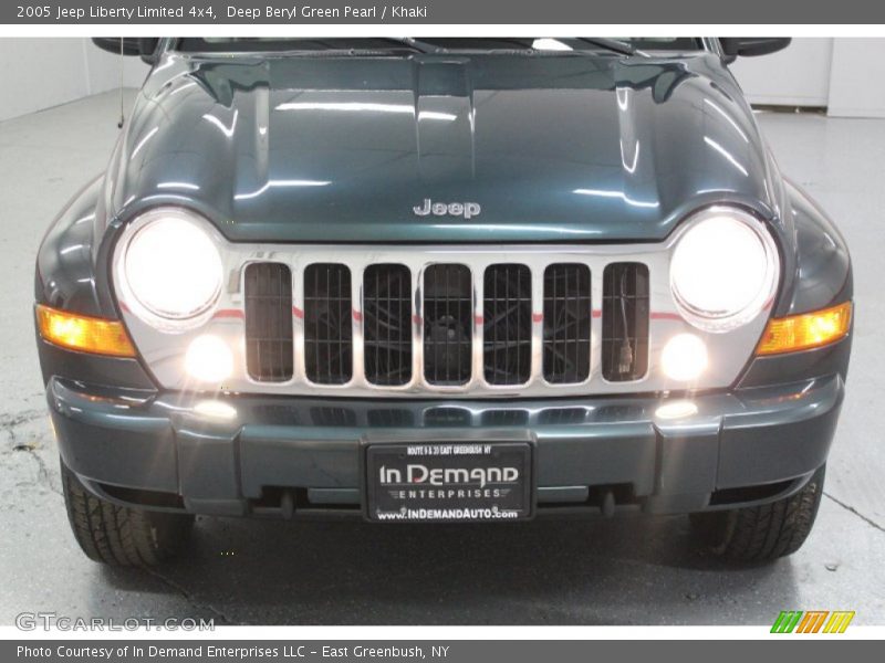 Deep Beryl Green Pearl / Khaki 2005 Jeep Liberty Limited 4x4