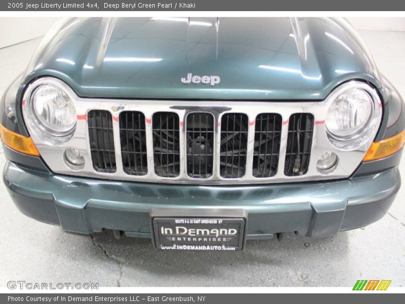 Deep Beryl Green Pearl / Khaki 2005 Jeep Liberty Limited 4x4