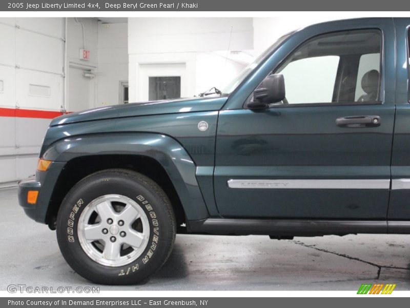 Deep Beryl Green Pearl / Khaki 2005 Jeep Liberty Limited 4x4