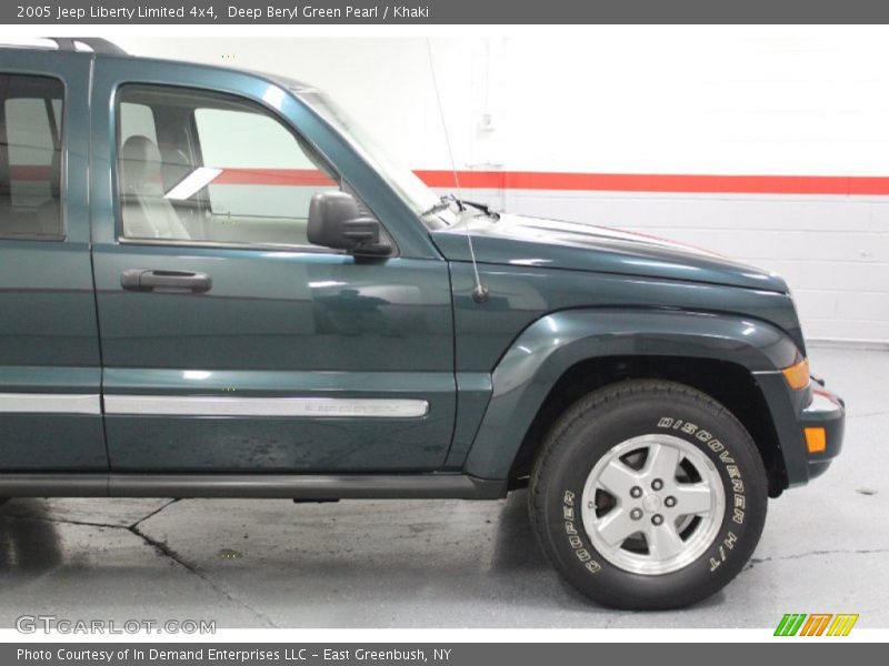 Deep Beryl Green Pearl / Khaki 2005 Jeep Liberty Limited 4x4