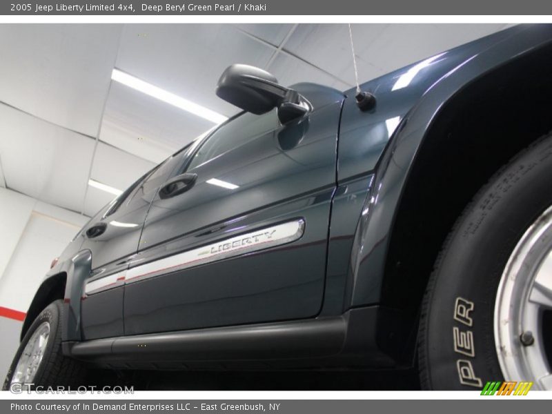 Deep Beryl Green Pearl / Khaki 2005 Jeep Liberty Limited 4x4