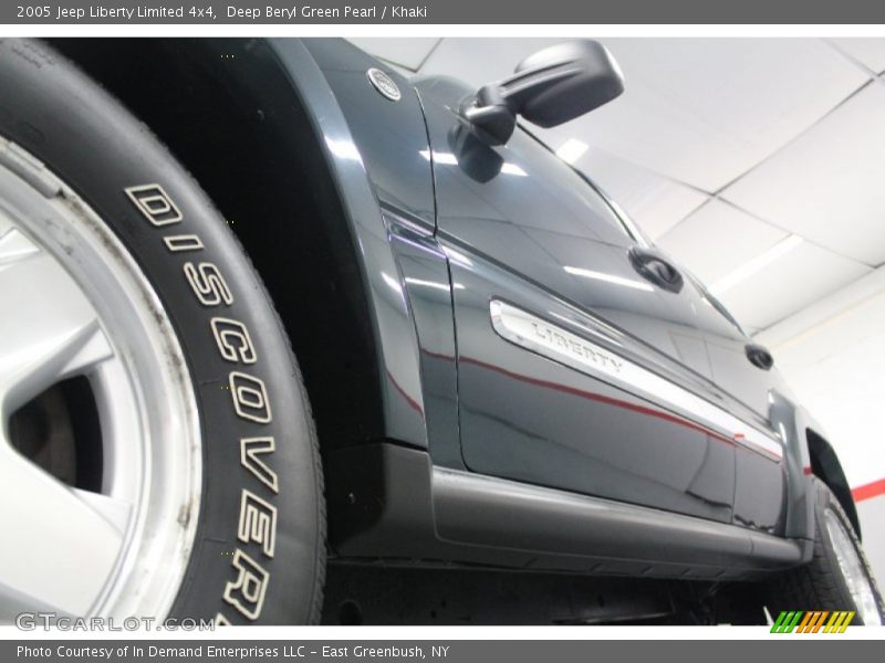 Deep Beryl Green Pearl / Khaki 2005 Jeep Liberty Limited 4x4