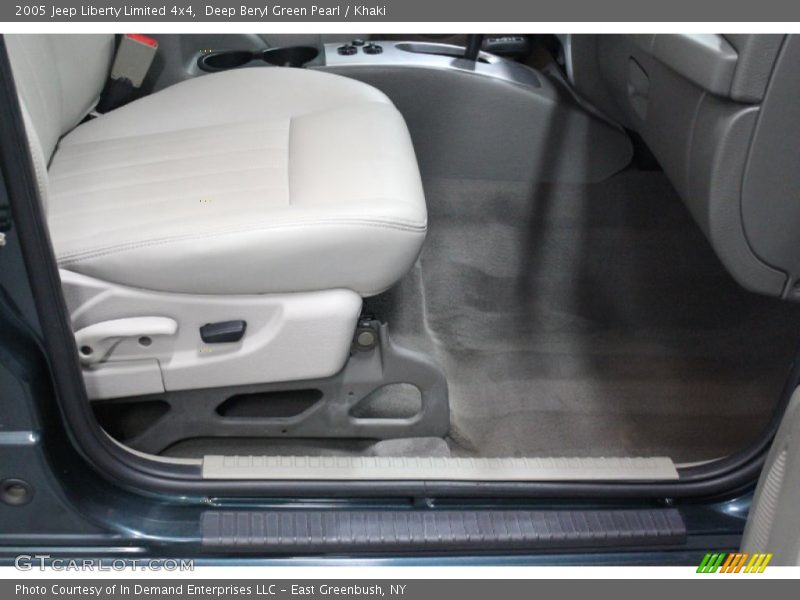Deep Beryl Green Pearl / Khaki 2005 Jeep Liberty Limited 4x4