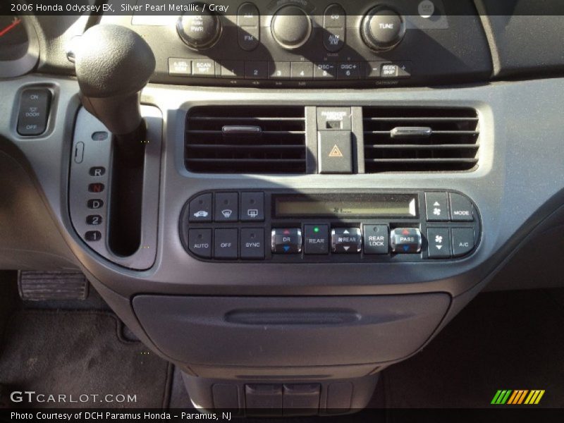 Silver Pearl Metallic / Gray 2006 Honda Odyssey EX