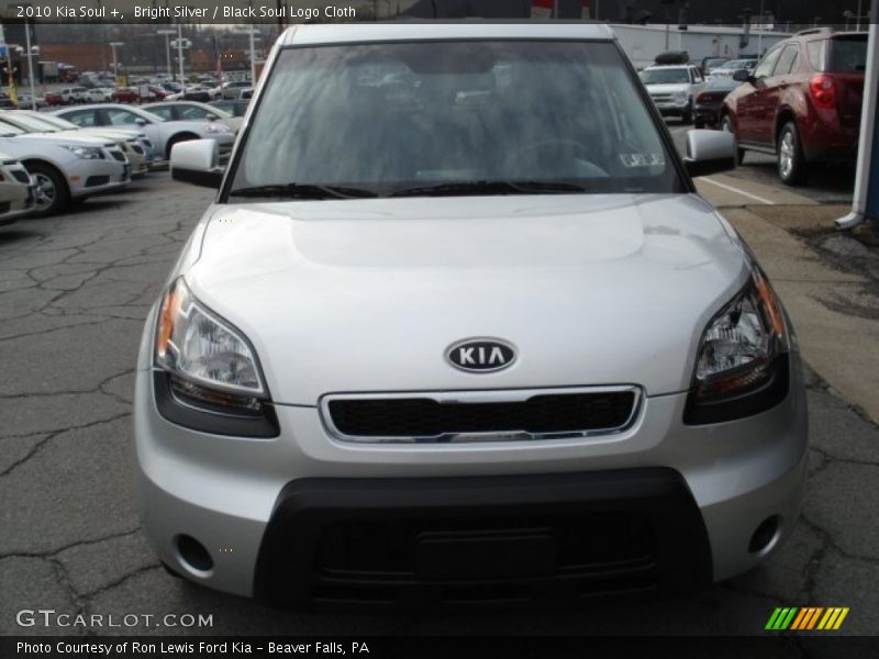 Bright Silver / Black Soul Logo Cloth 2010 Kia Soul +