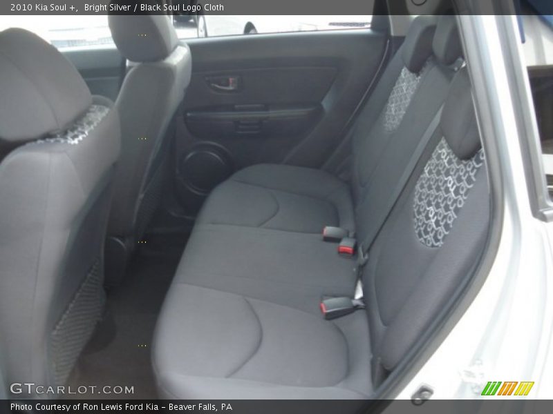 Bright Silver / Black Soul Logo Cloth 2010 Kia Soul +