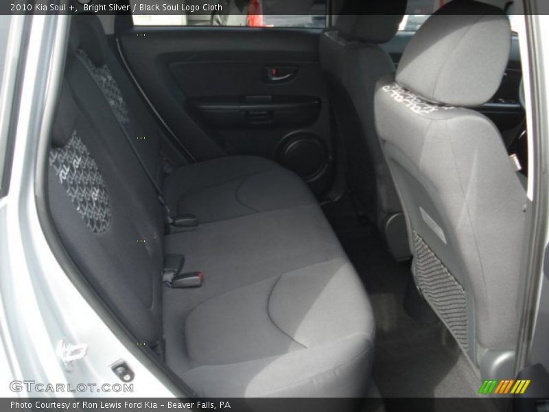 Bright Silver / Black Soul Logo Cloth 2010 Kia Soul +