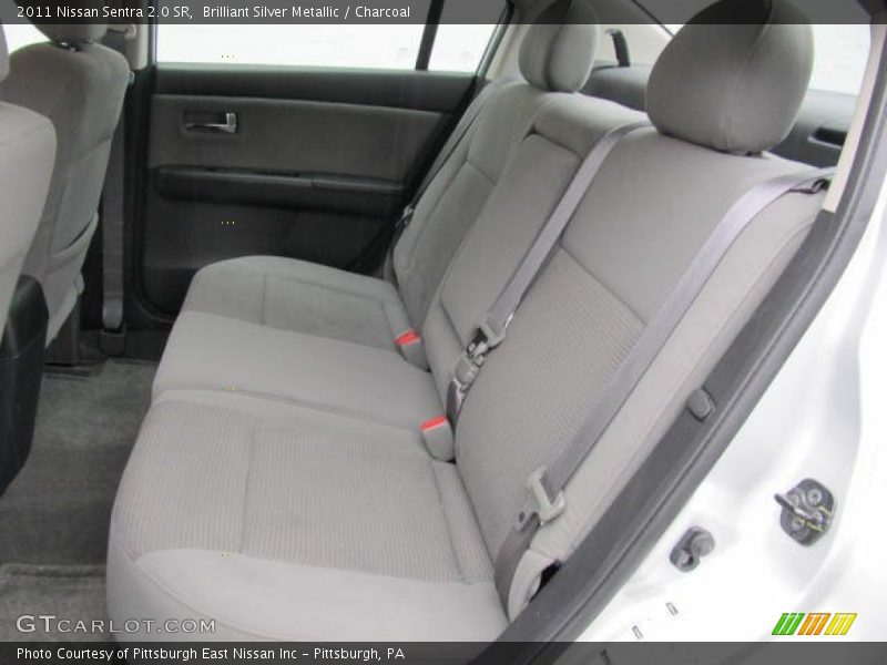  2011 Sentra 2.0 SR Charcoal Interior