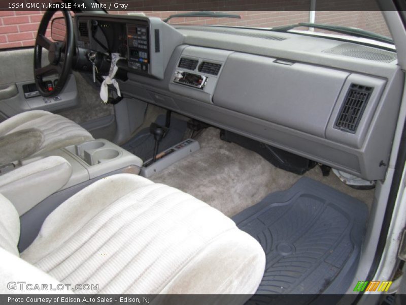 Dashboard of 1994 Yukon SLE 4x4