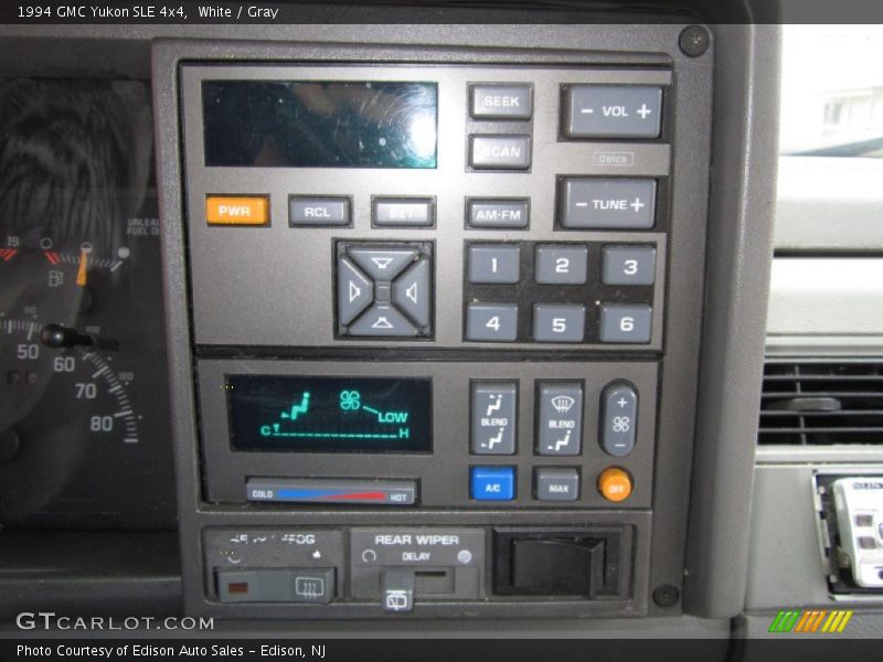 Controls of 1994 Yukon SLE 4x4