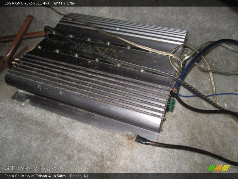 White / Gray 1994 GMC Yukon SLE 4x4