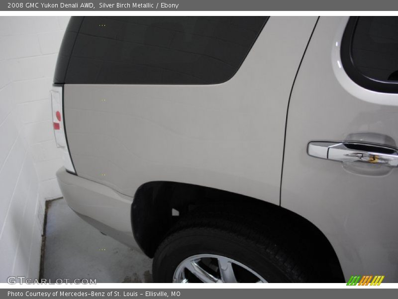 Silver Birch Metallic / Ebony 2008 GMC Yukon Denali AWD