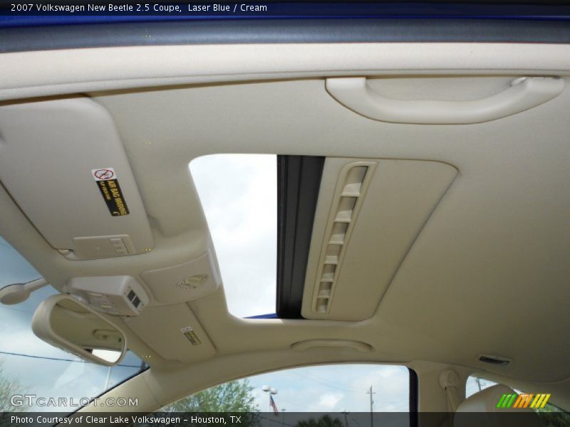 Laser Blue / Cream 2007 Volkswagen New Beetle 2.5 Coupe