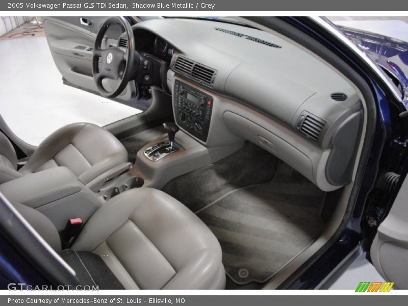  2005 Passat GLS TDI Sedan Grey Interior