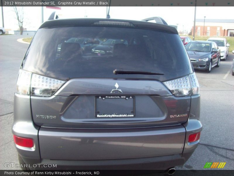 Graphite Gray Metallic / Black 2012 Mitsubishi Outlander SE