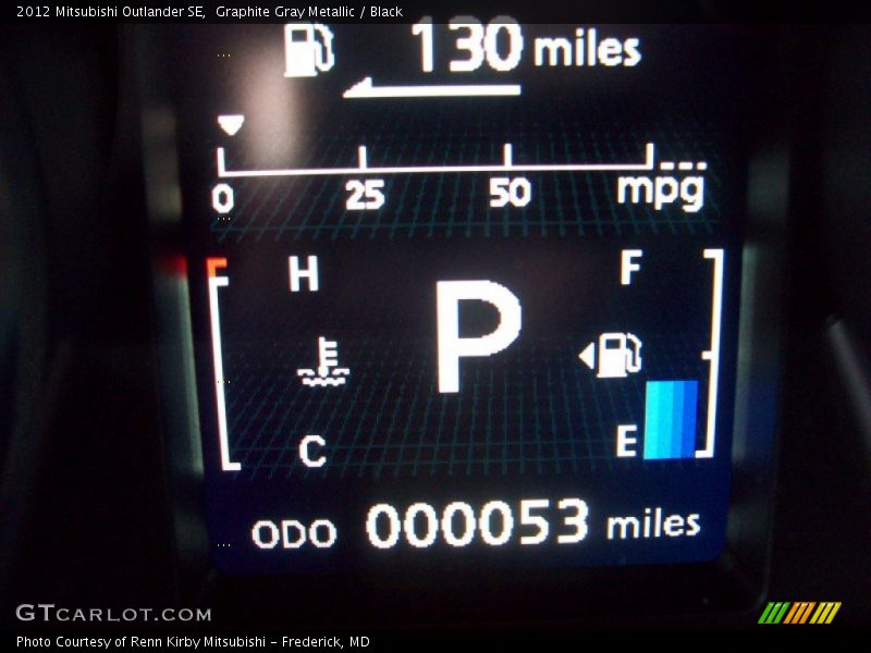 Graphite Gray Metallic / Black 2012 Mitsubishi Outlander SE