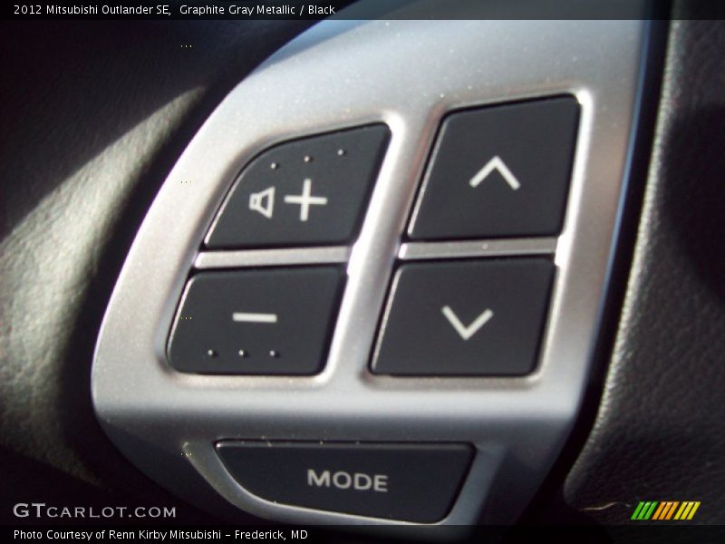 Graphite Gray Metallic / Black 2012 Mitsubishi Outlander SE