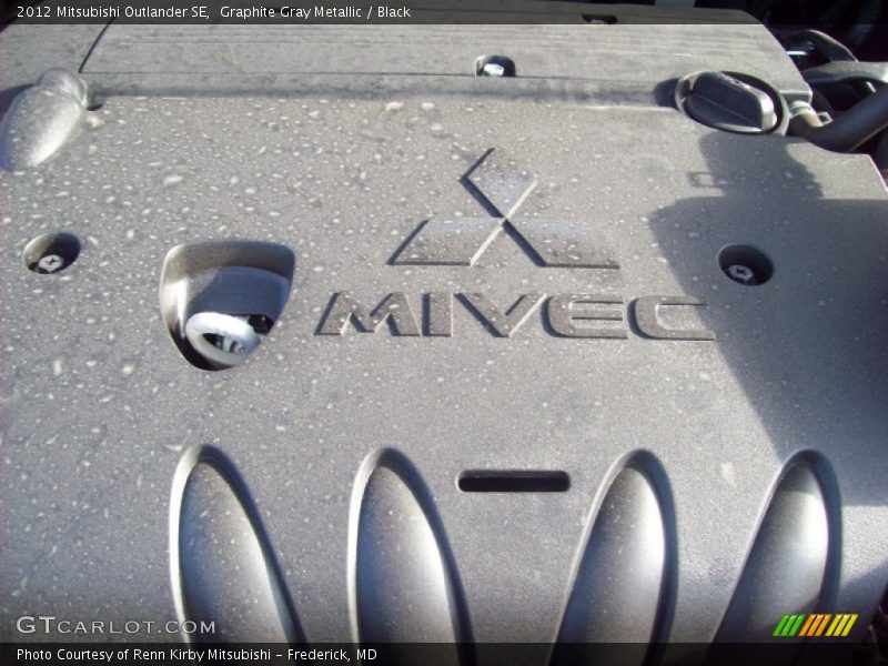 Graphite Gray Metallic / Black 2012 Mitsubishi Outlander SE
