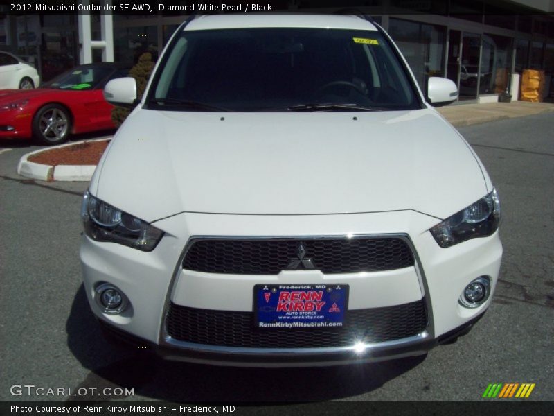 Diamond White Pearl / Black 2012 Mitsubishi Outlander SE AWD