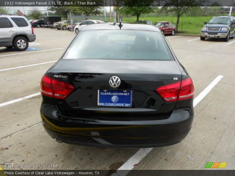 Black / Titan Black 2012 Volkswagen Passat 2.5L SE